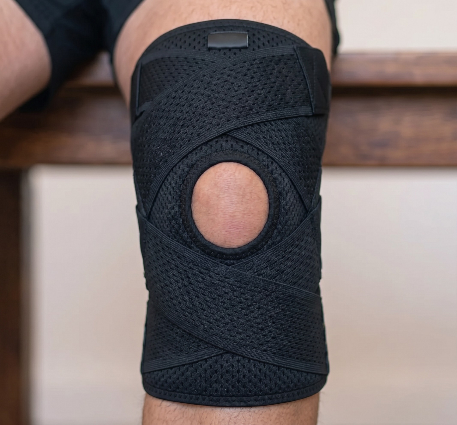 Patella açık dizlik diz üzerinde giyilmiş diğer görünüm